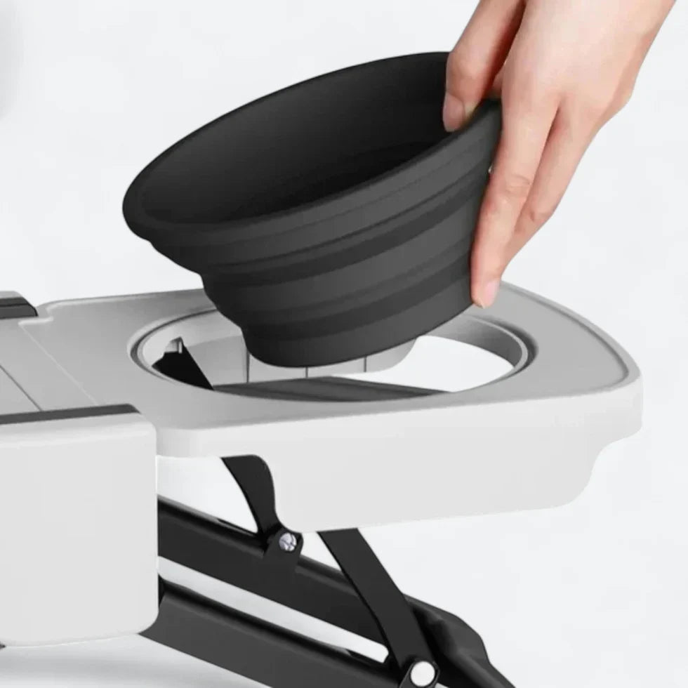 Collapsible bowl inserts for the Frenchie double feeder, dropping from about 9 cm to 2 cm