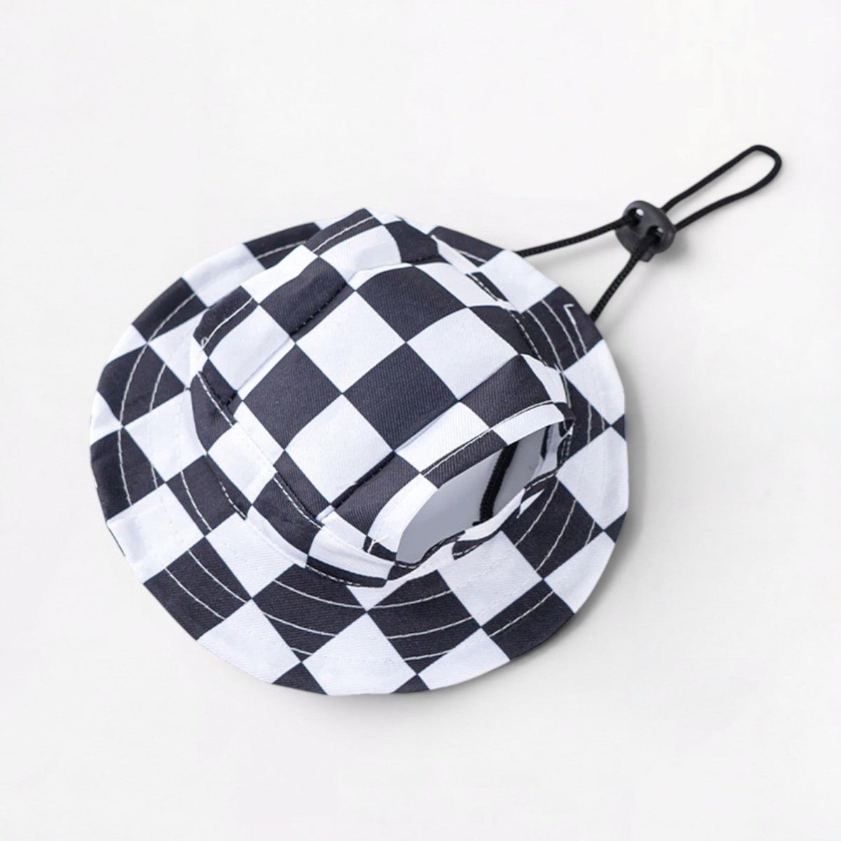 Frenchie sun hat in brown with cut-out ear openings